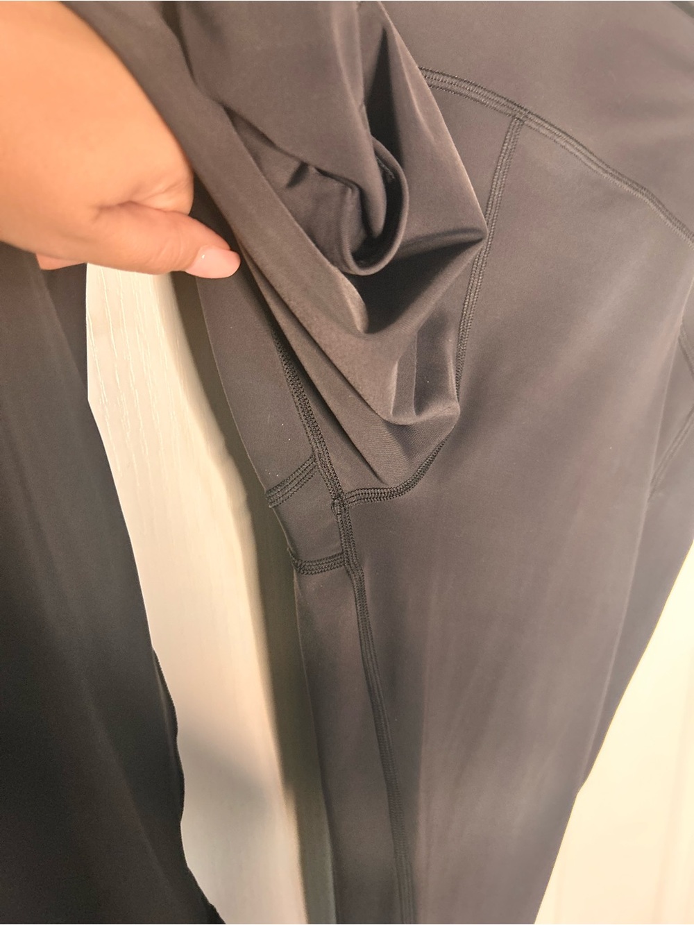 Lululemon Women’s Size 18 Black High-Waist Black Cropped Leggings Pockets Yoga - Picture 8 of 10